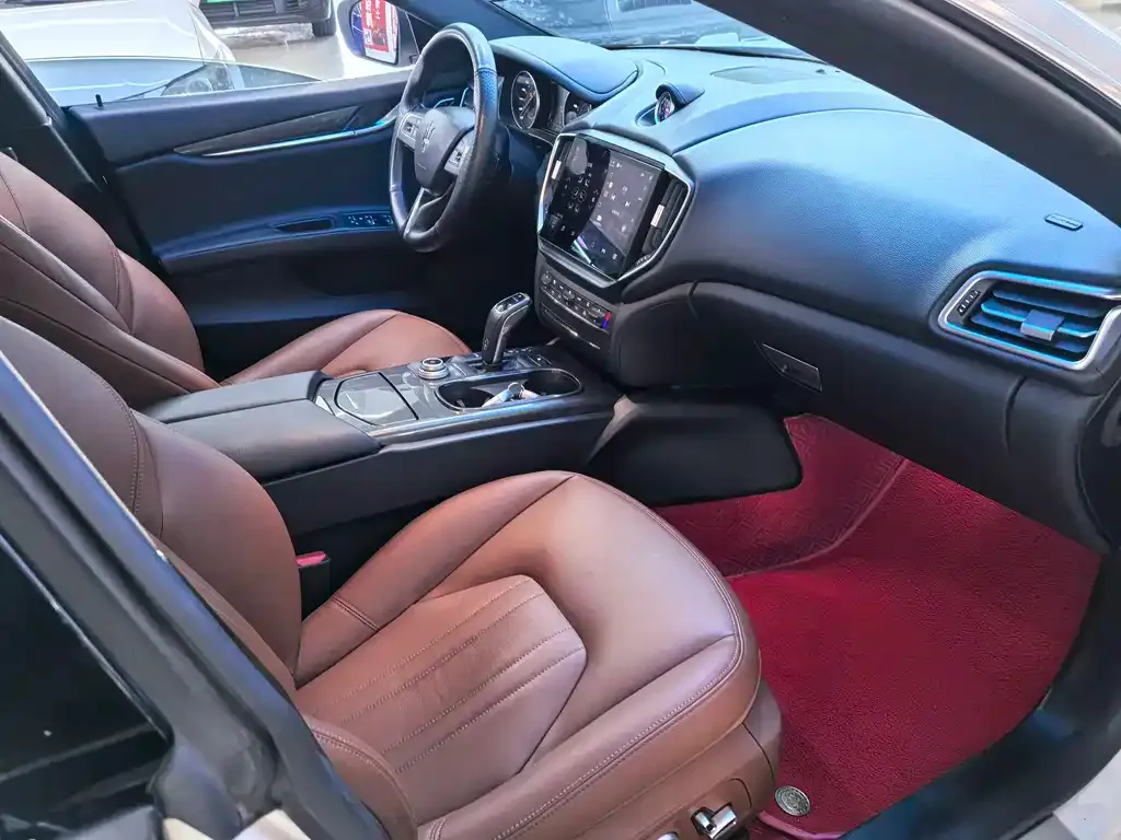 Maserati Ghibli — фото 6