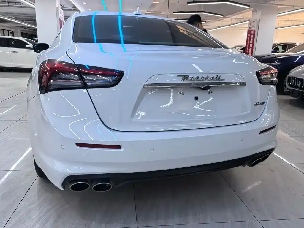 Maserati Ghibli — фото 8