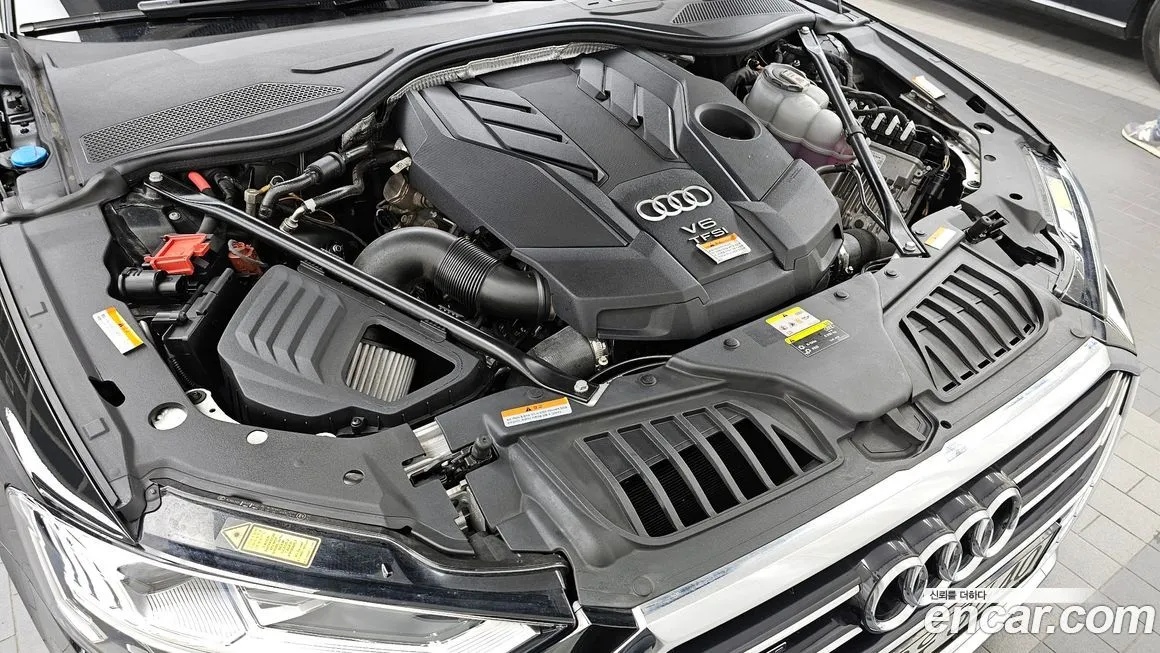 Audi A8 — фото 6