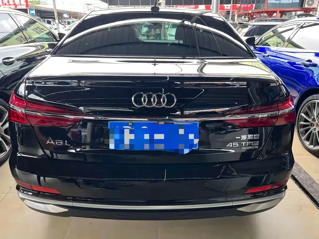 Audi A6L — фото 5