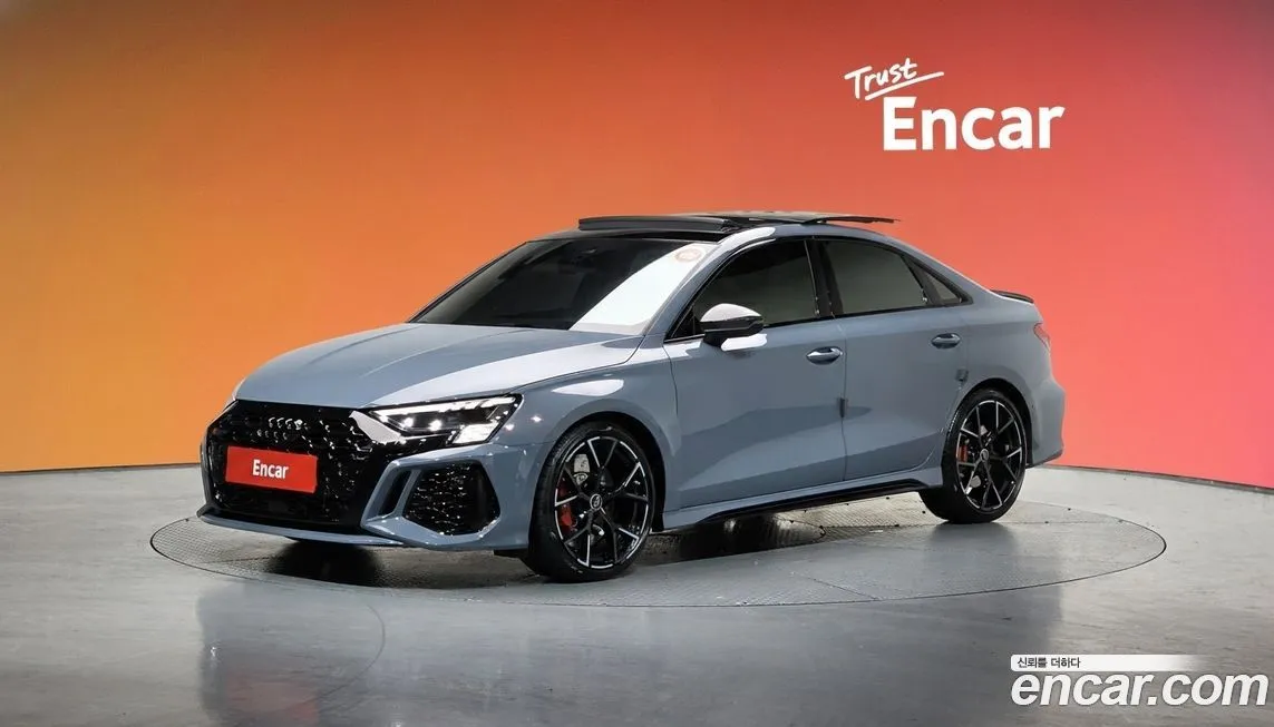Audi RS3 — фото 1