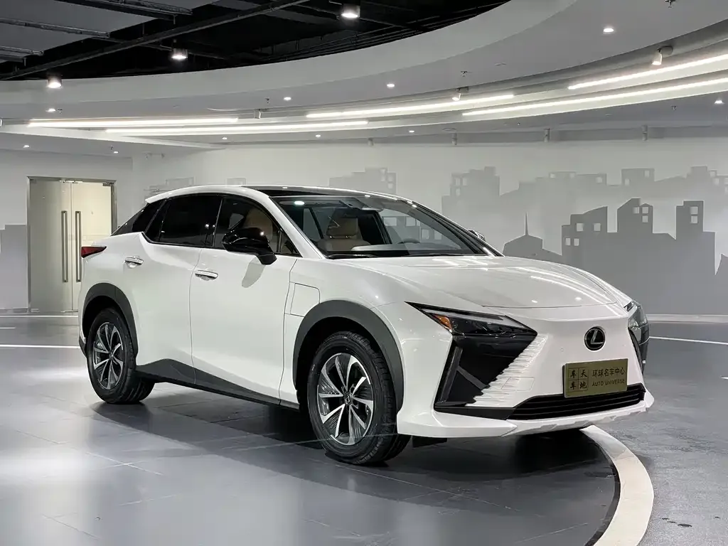 Lexus RZ — фото 3