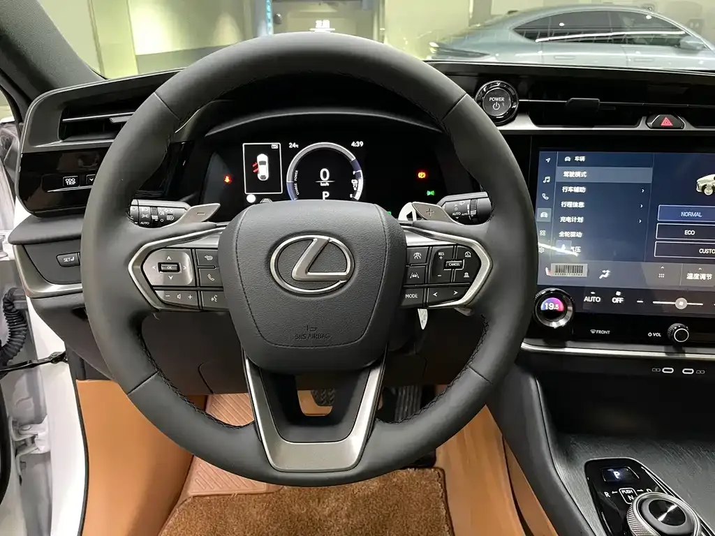 Lexus RZ — фото 5