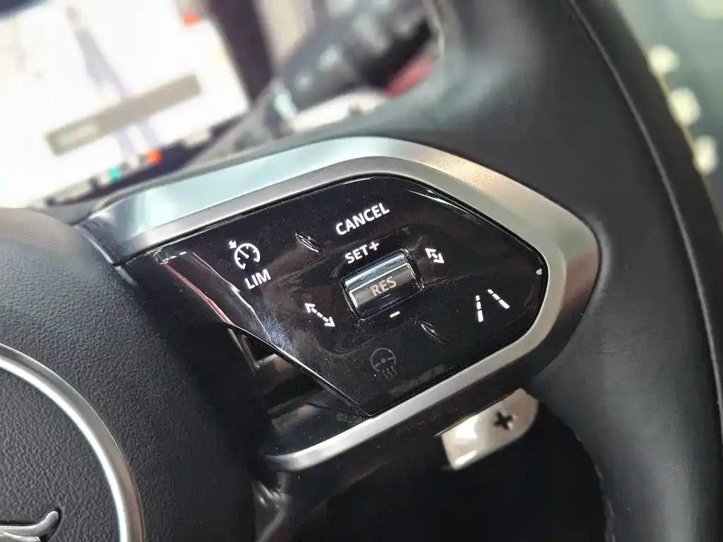 Jaguar F-PACE — фото 5