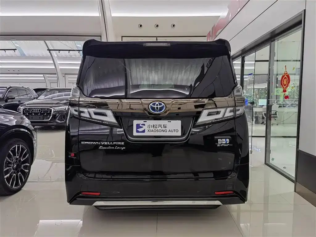 Toyota Vellfire — фото 3