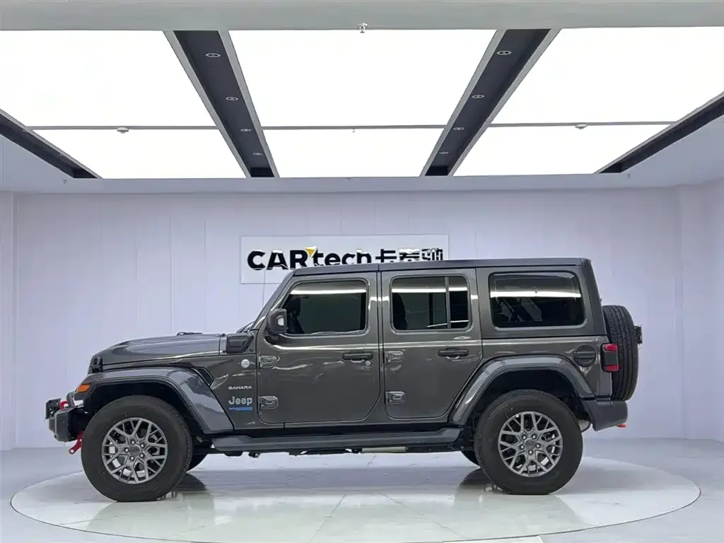 Jeep Wrangler PHEV — фото 2