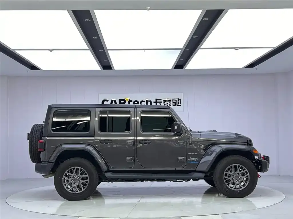 Jeep Wrangler PHEV — фото 6