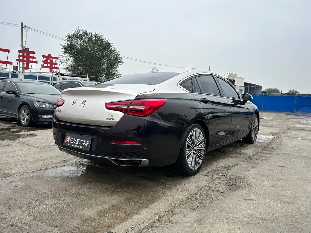 Hongqi H5 — фото 9