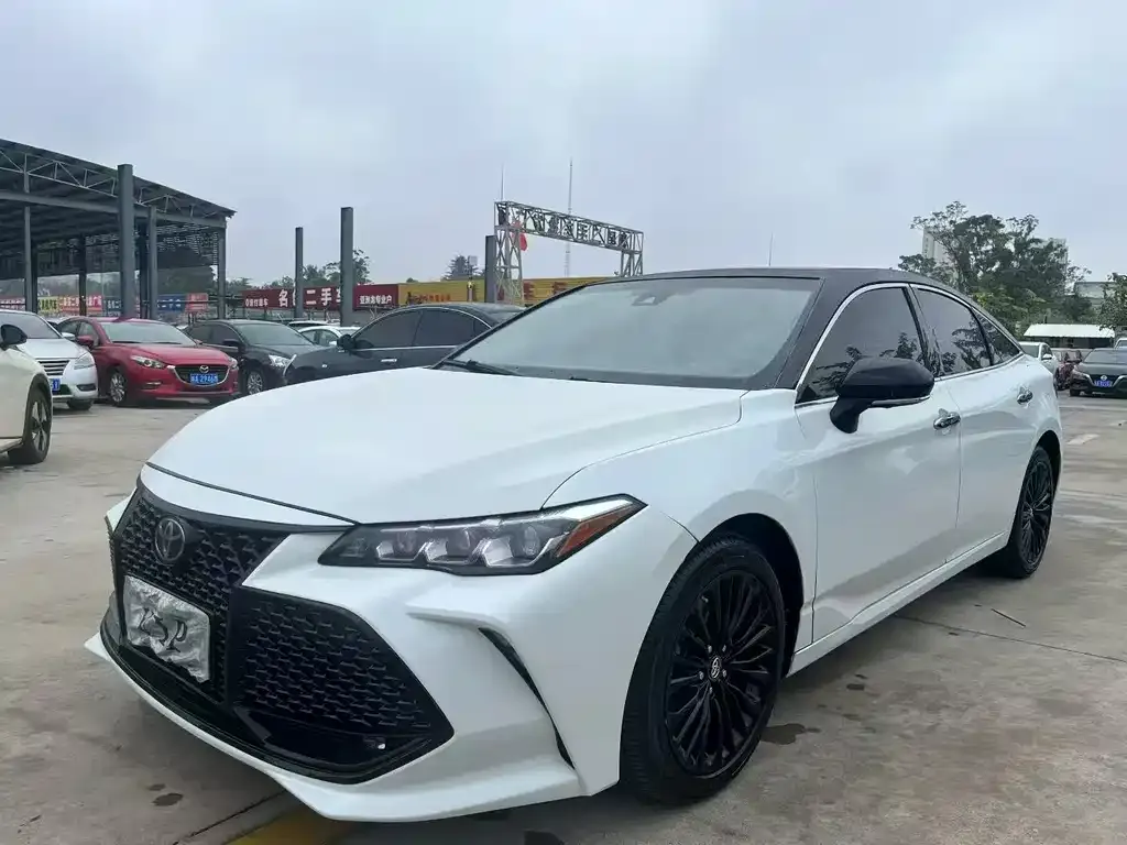 Toyota Avalon — фото 2