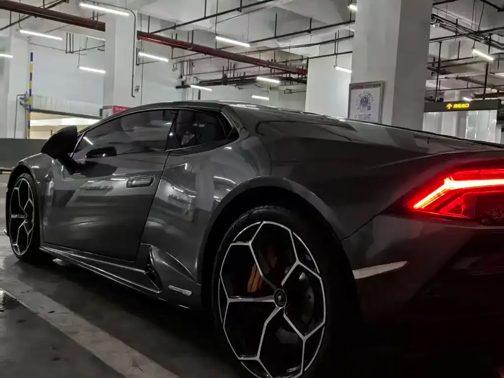 Lamborghini Huracan — фото 5