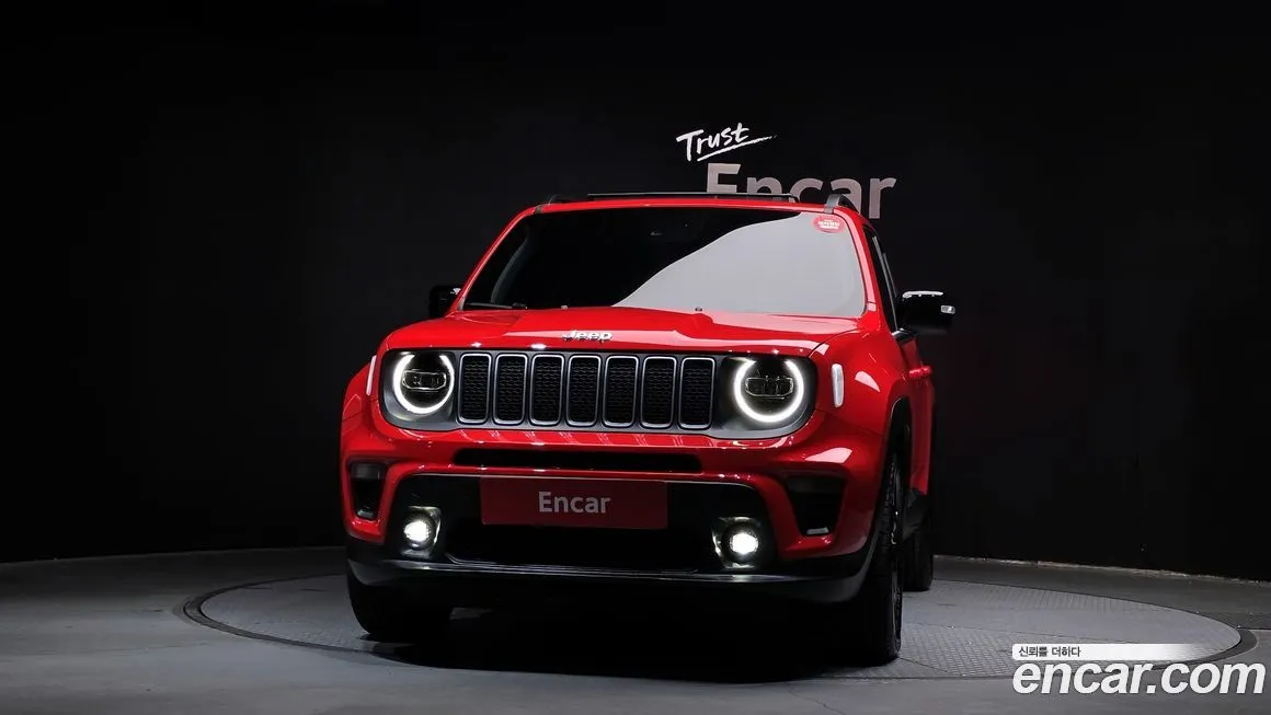 Jeep Renegade — фото 3