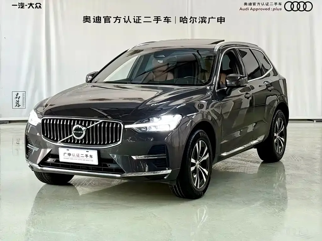 Volvo XC60 — фото 1