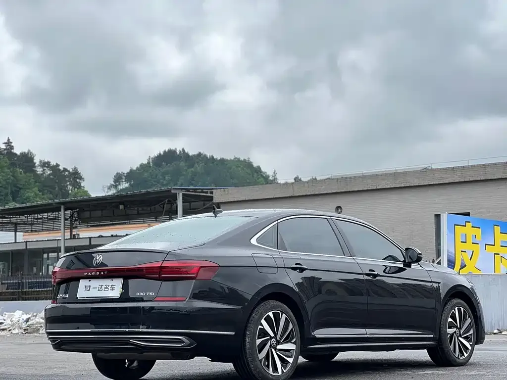 Volkswagen Passat — фото 7
