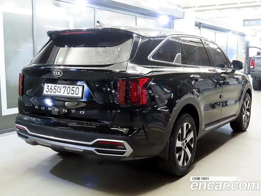 Kia Sorento — фото 4
