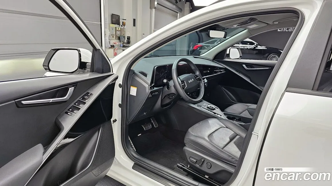 Kia Niro — фото 10