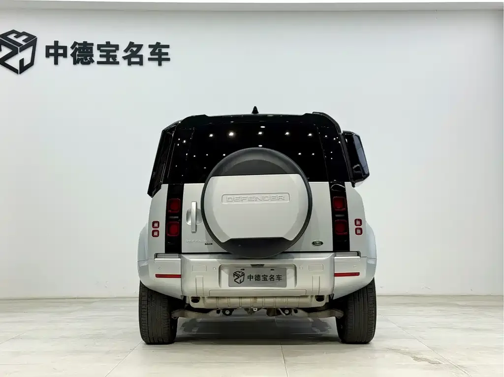 Land Rover Defender — фото 5