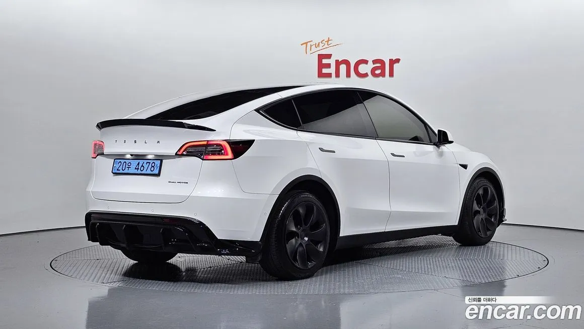 Tesla Model Y — фото 2