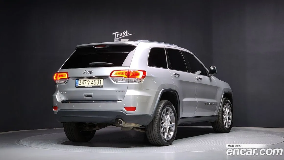 Jeep Cherokee — фото 2