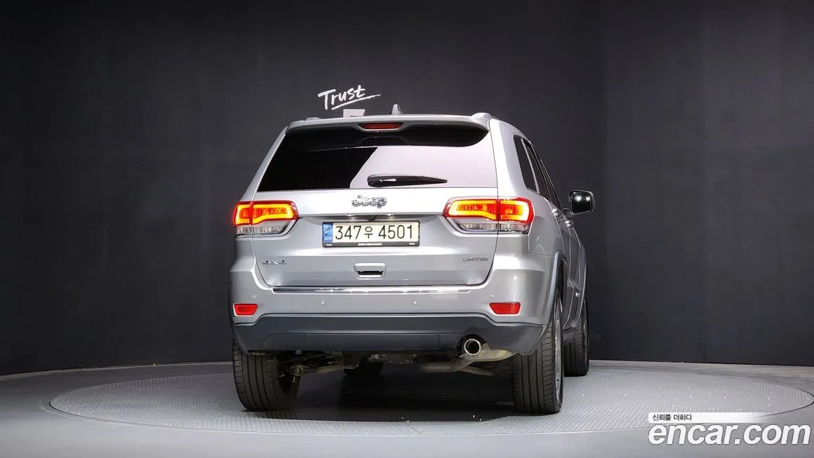 Jeep Cherokee — фото 4