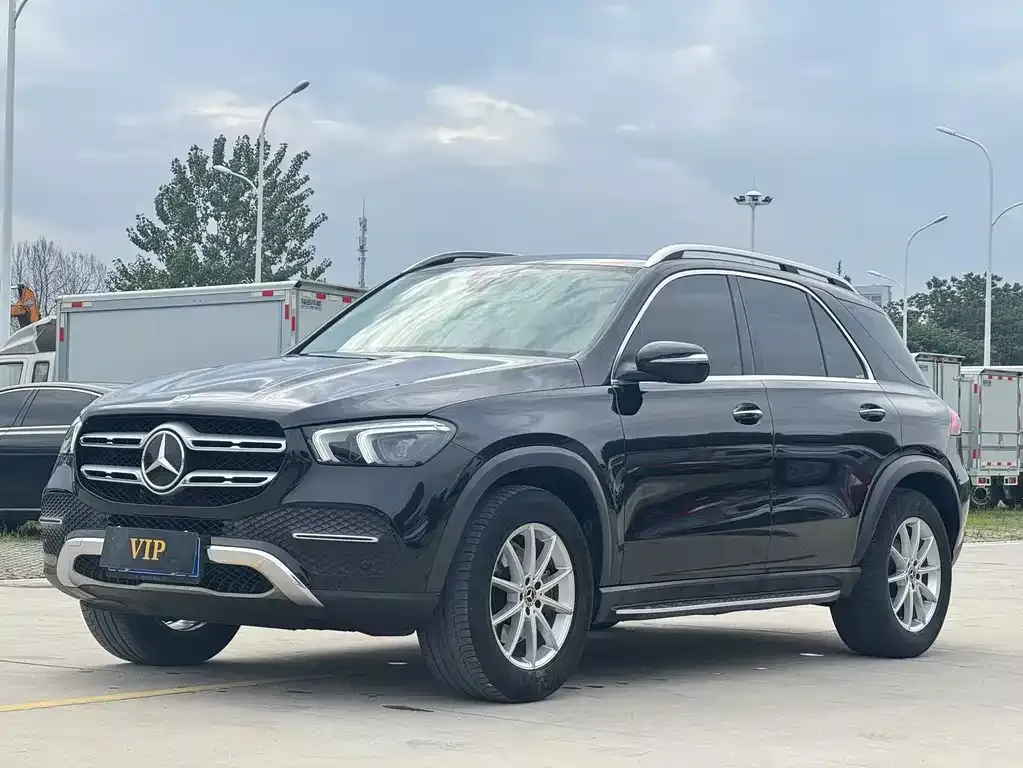 Mercedes-Benz GLE — фото 1