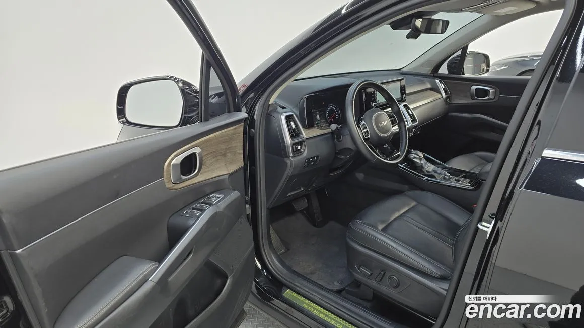 Kia Sorento — фото 10