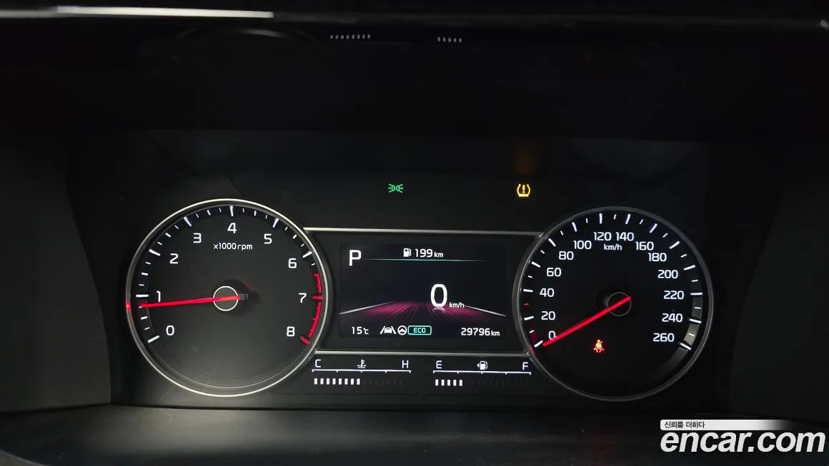 Kia Sorento — фото 8