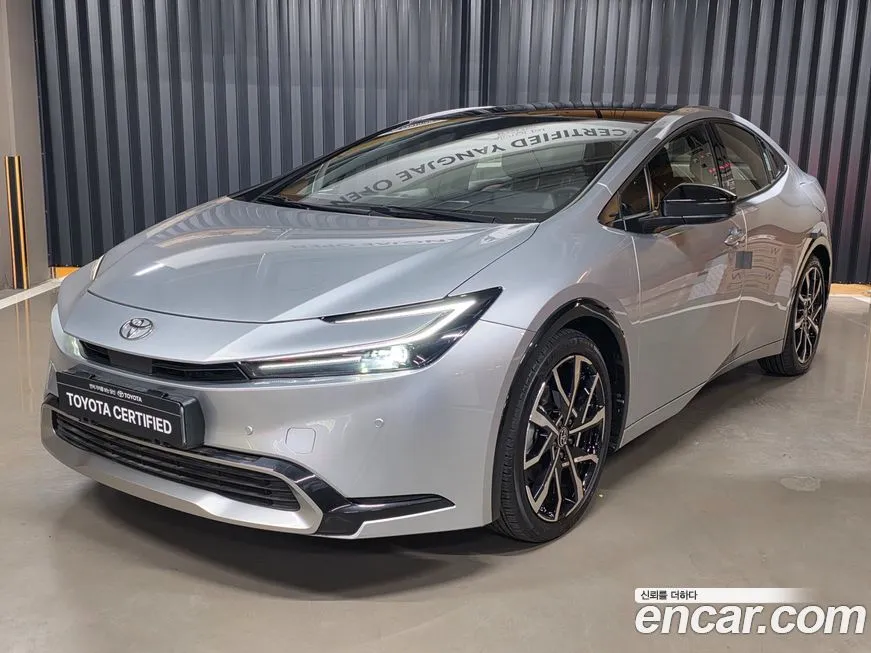 Toyota Prius — фото 1