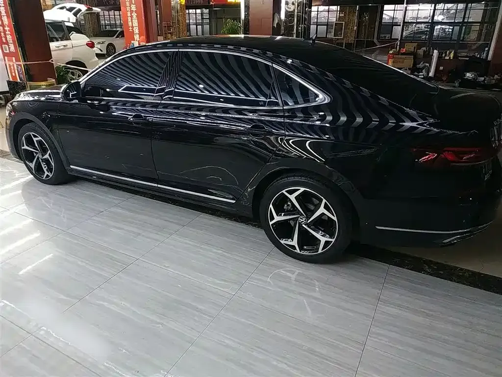 Volkswagen Passat — фото 5