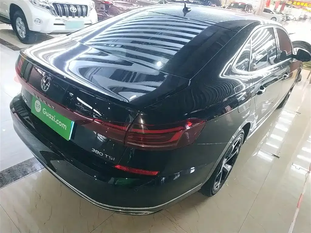 Volkswagen Passat — фото 7