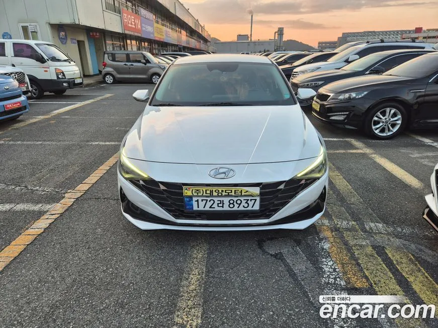 Hyundai AVANTE — фото 3