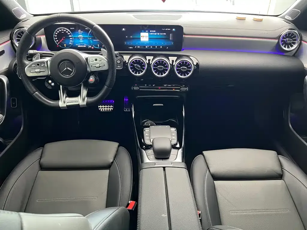 Mercedes-Benz CLA AMG — фото 8