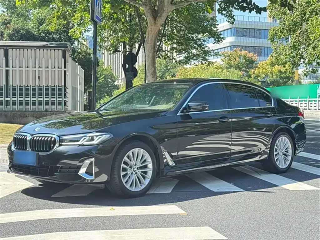 BMW 5 Series — фото 3