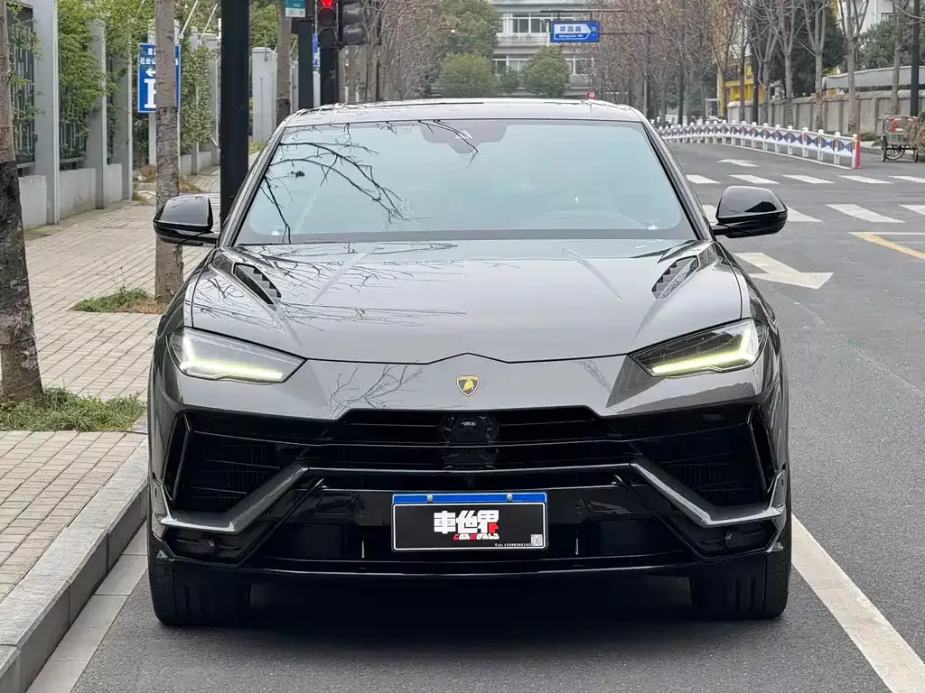 Lamborghini Urus — фото 3