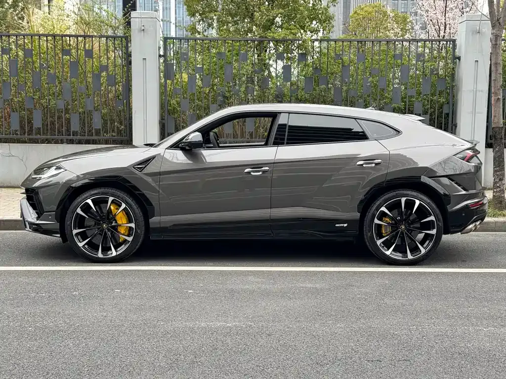 Lamborghini Urus — фото 5