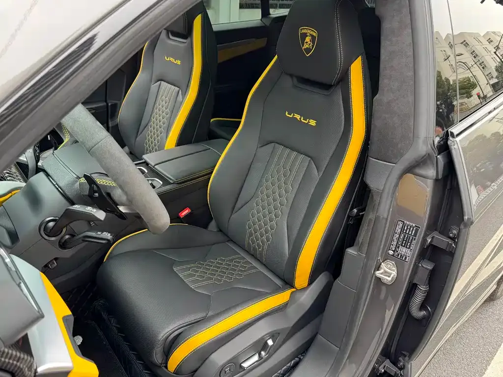 Lamborghini Urus — фото 6