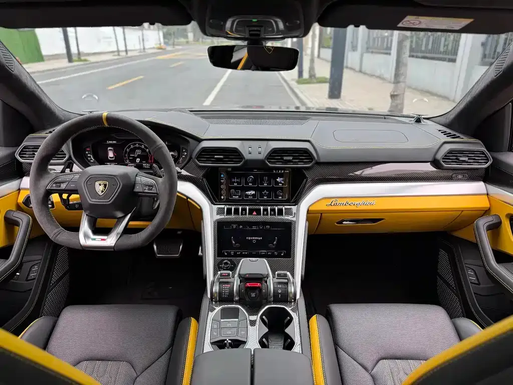 Lamborghini Urus — фото 7