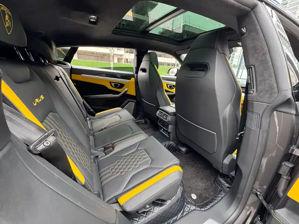 Lamborghini Urus — фото 8