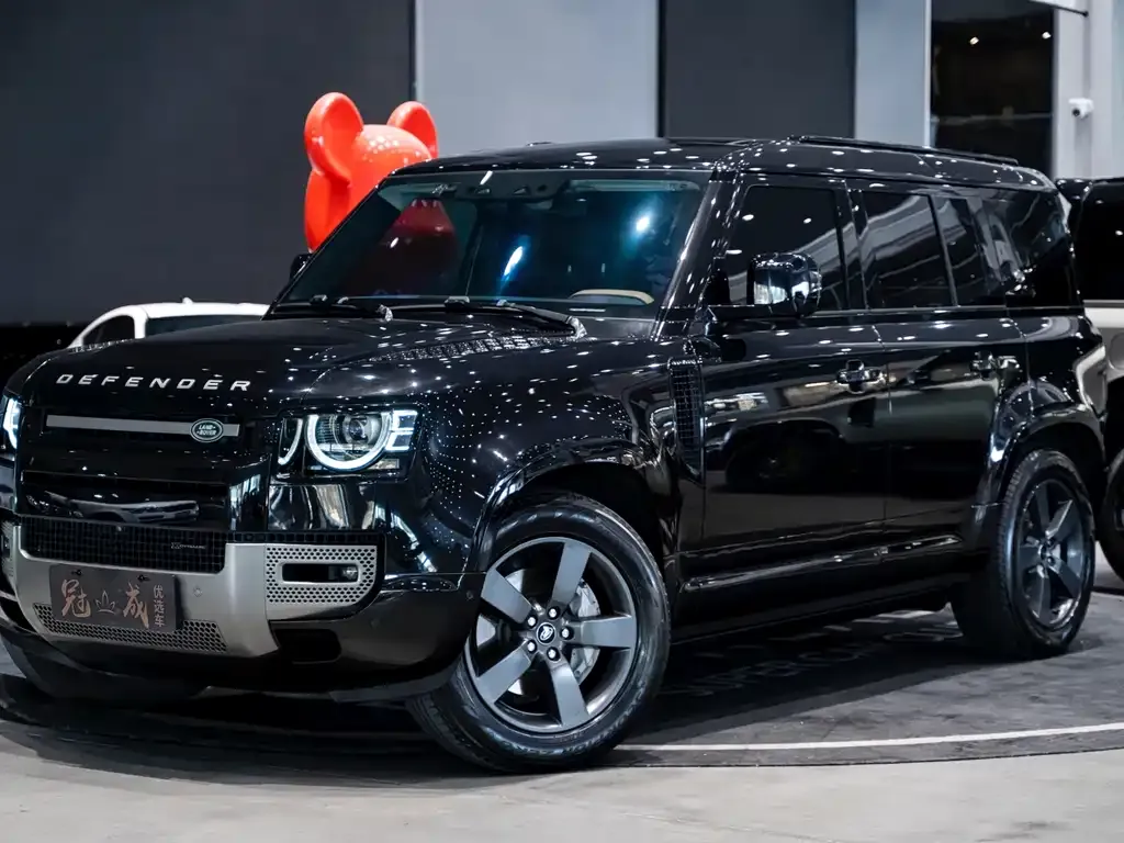 Land Rover Defender — фото 1