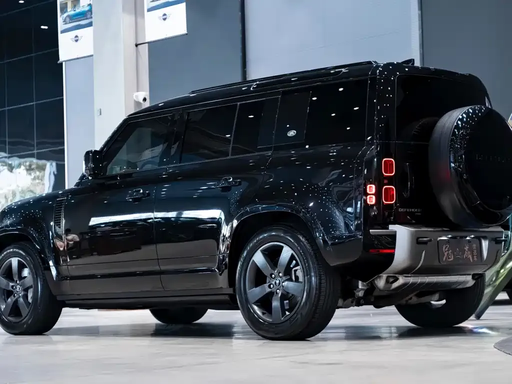 Land Rover Defender — фото 4