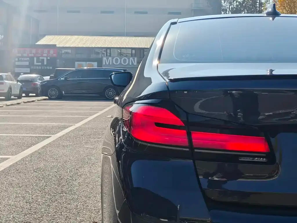 BMW 5 Series (Import) — фото 10