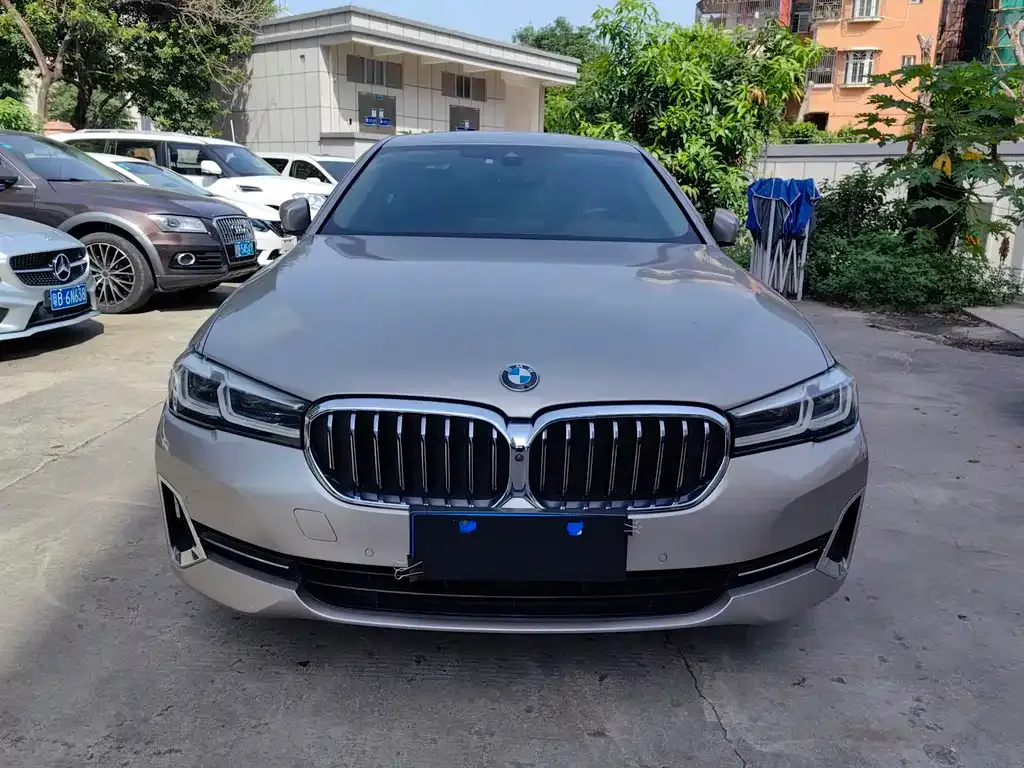 BMW 5 Series — фото 2