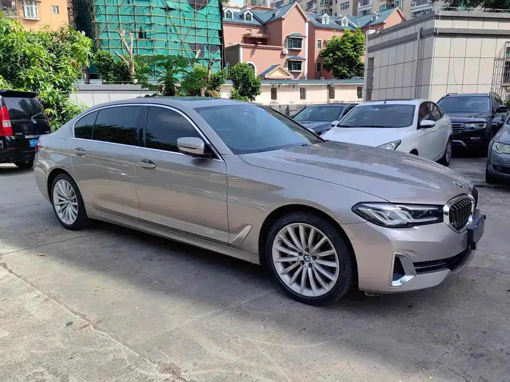 BMW 5 Series — фото 3