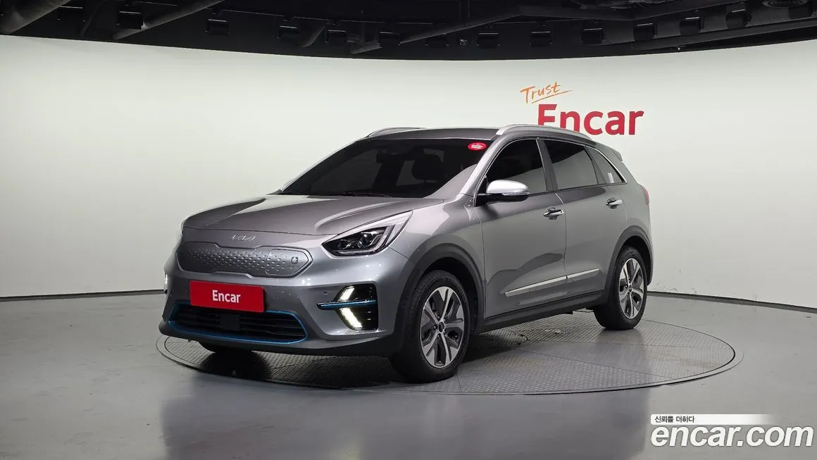 Kia Niro — фото 1
