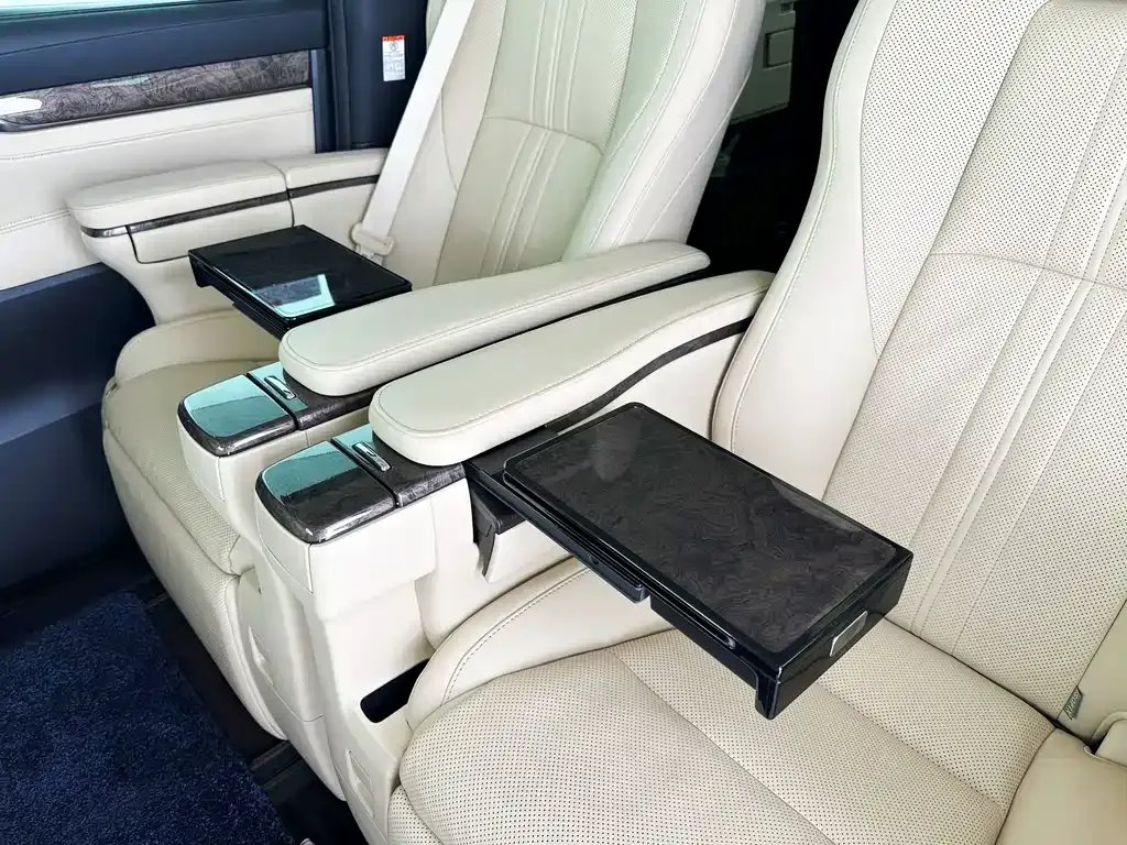 Toyota Vellfire — фото 3