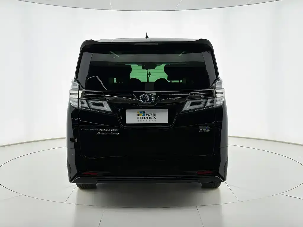 Toyota Vellfire — фото 9