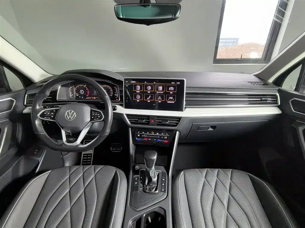 Volkswagen Tiguan L — фото 5