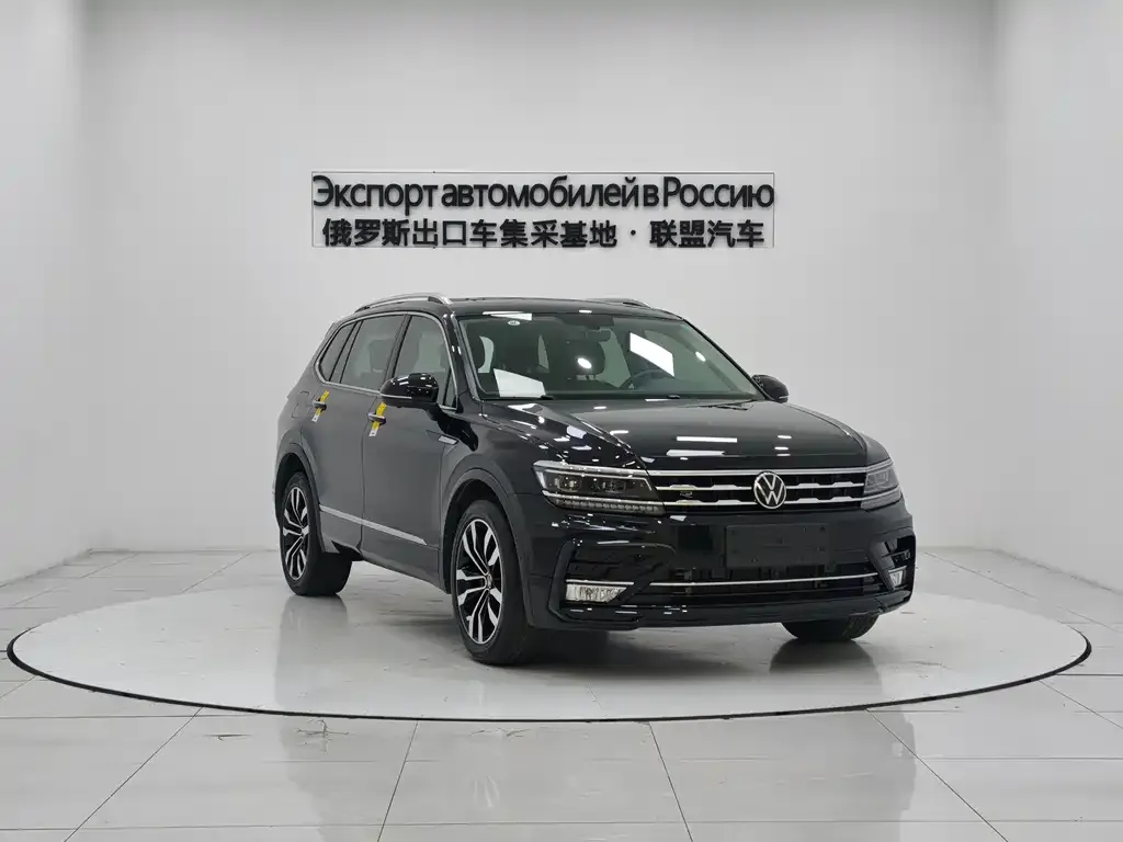 Volkswagen Tiguan L — фото 3