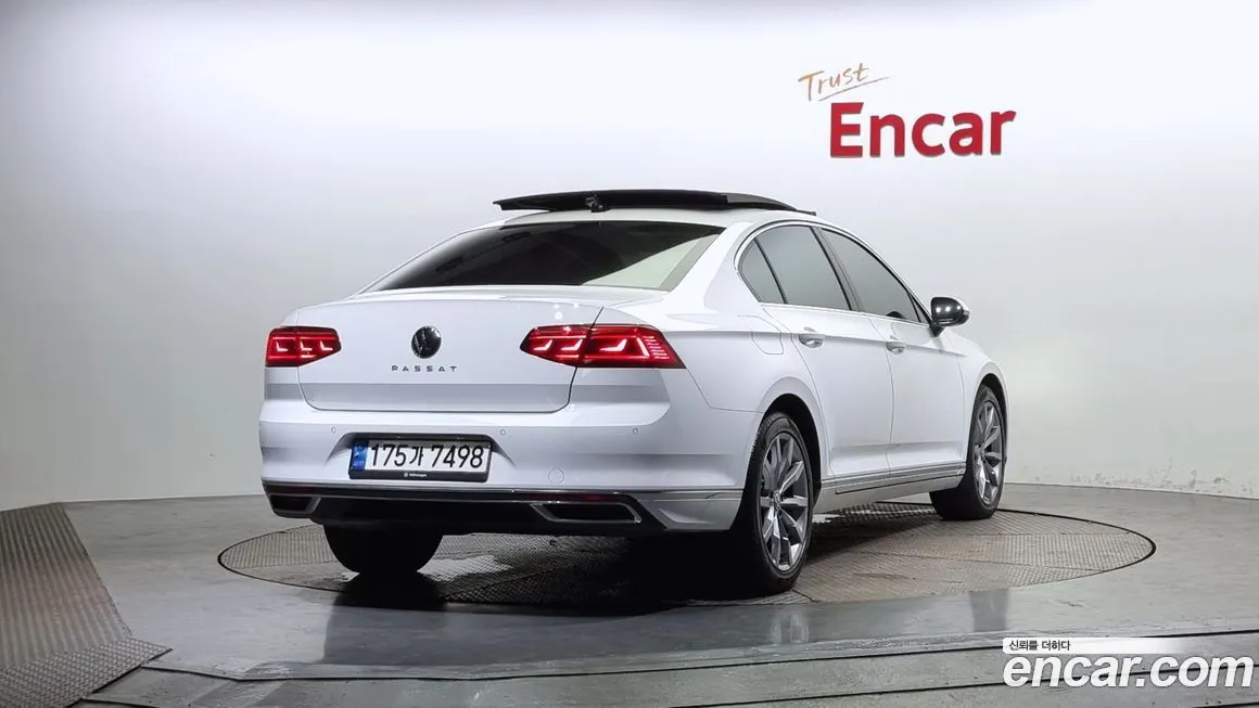 Volkswagen Passat — фото 2