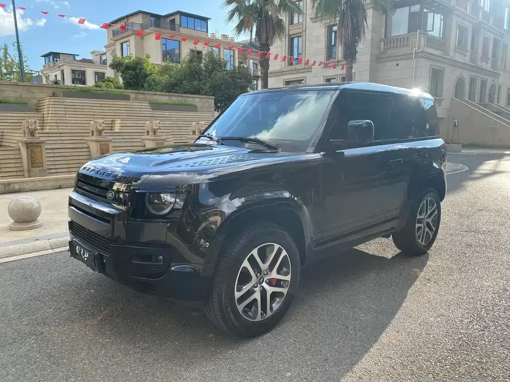 Land Rover Defender — фото 1