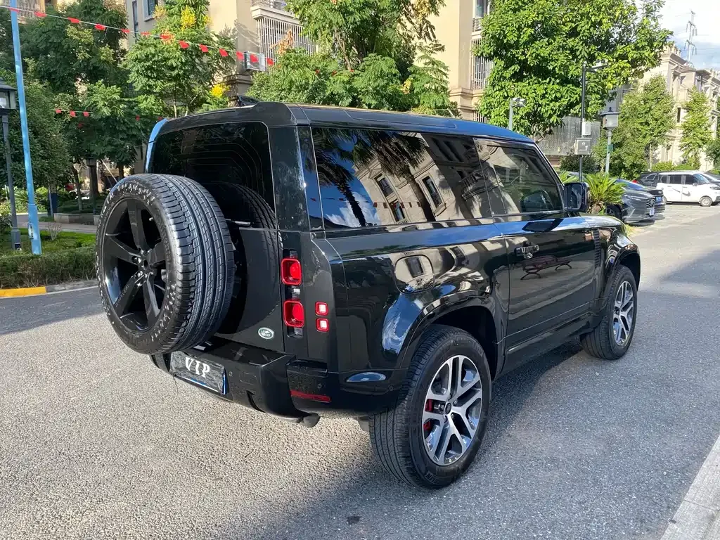 Land Rover Defender — фото 4